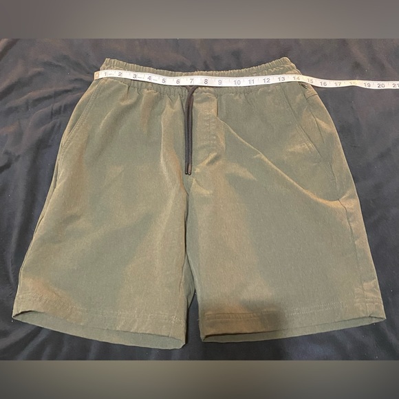 Men’s Small Army Green Stretchtech Shorts Super Nice Great Material - Picture 3 of 17